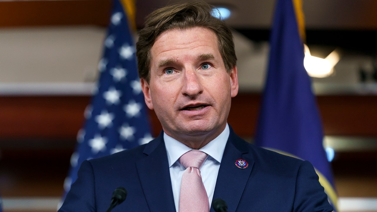 Dean Phillips Takes on Biden in 2024 Presidential Race