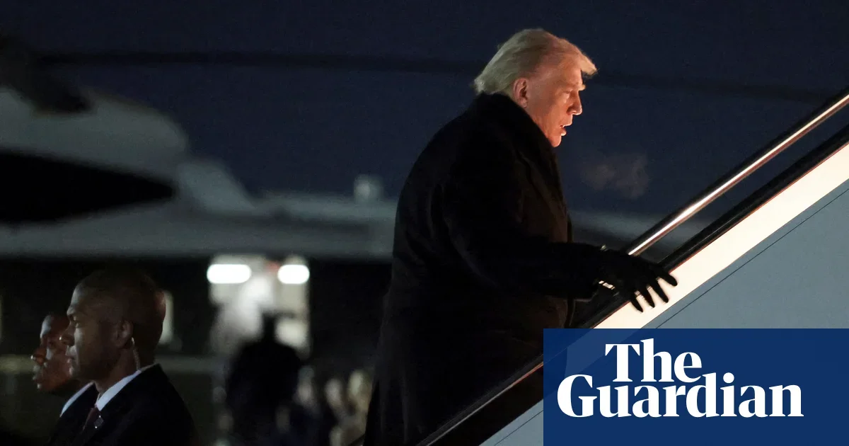 Air Force One turns back to Washington on 'minor electrical issue' ahead of Davos trip