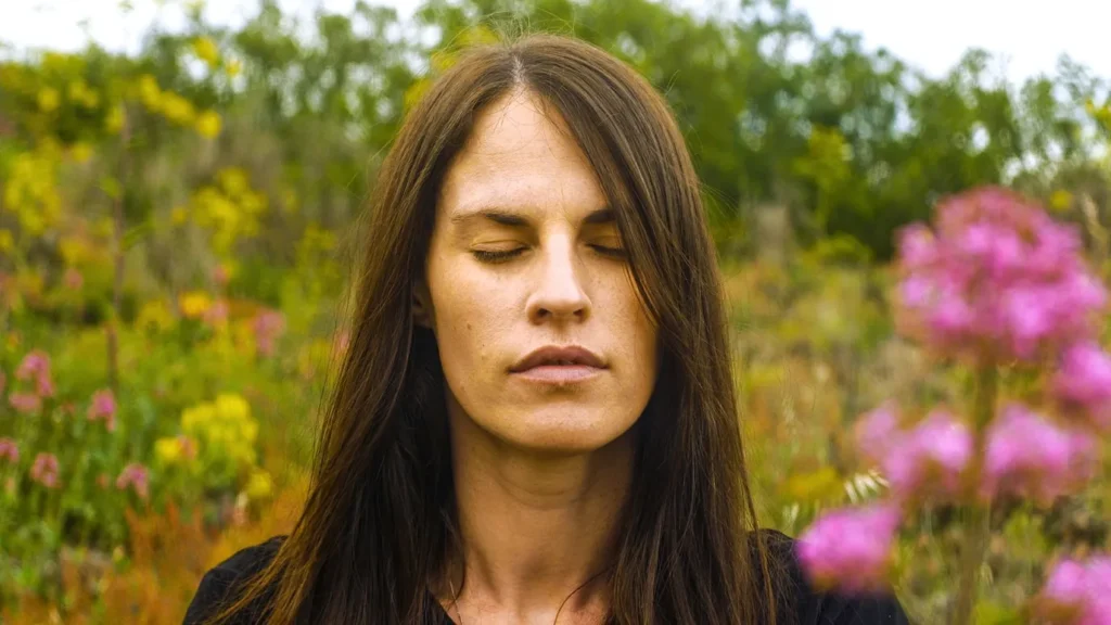 "6-Week Brain Rewiring: Exploring Everyday Life's Impact on Our Minds"