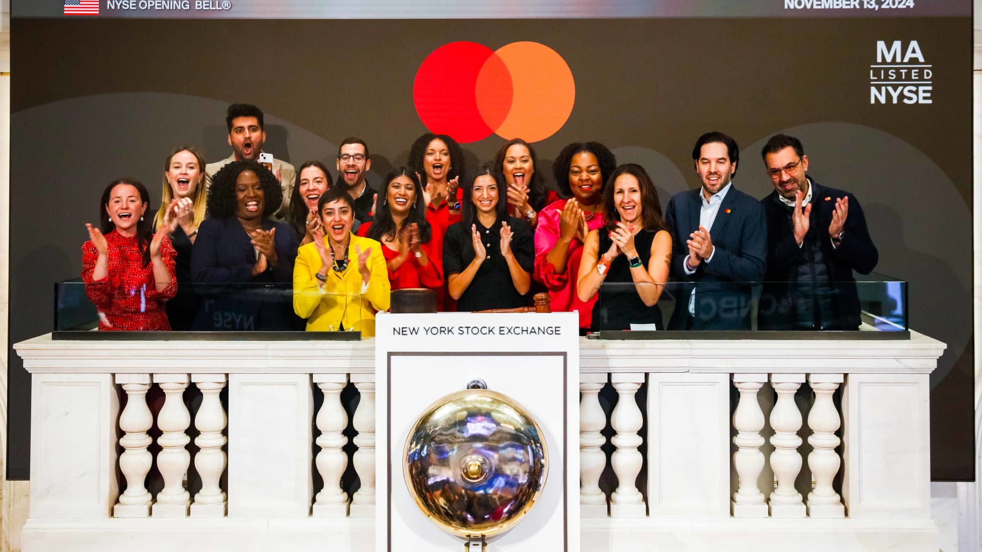 Featured image for Bank of America Upgrades Coinbase, Predicts 40% Surge in 2026