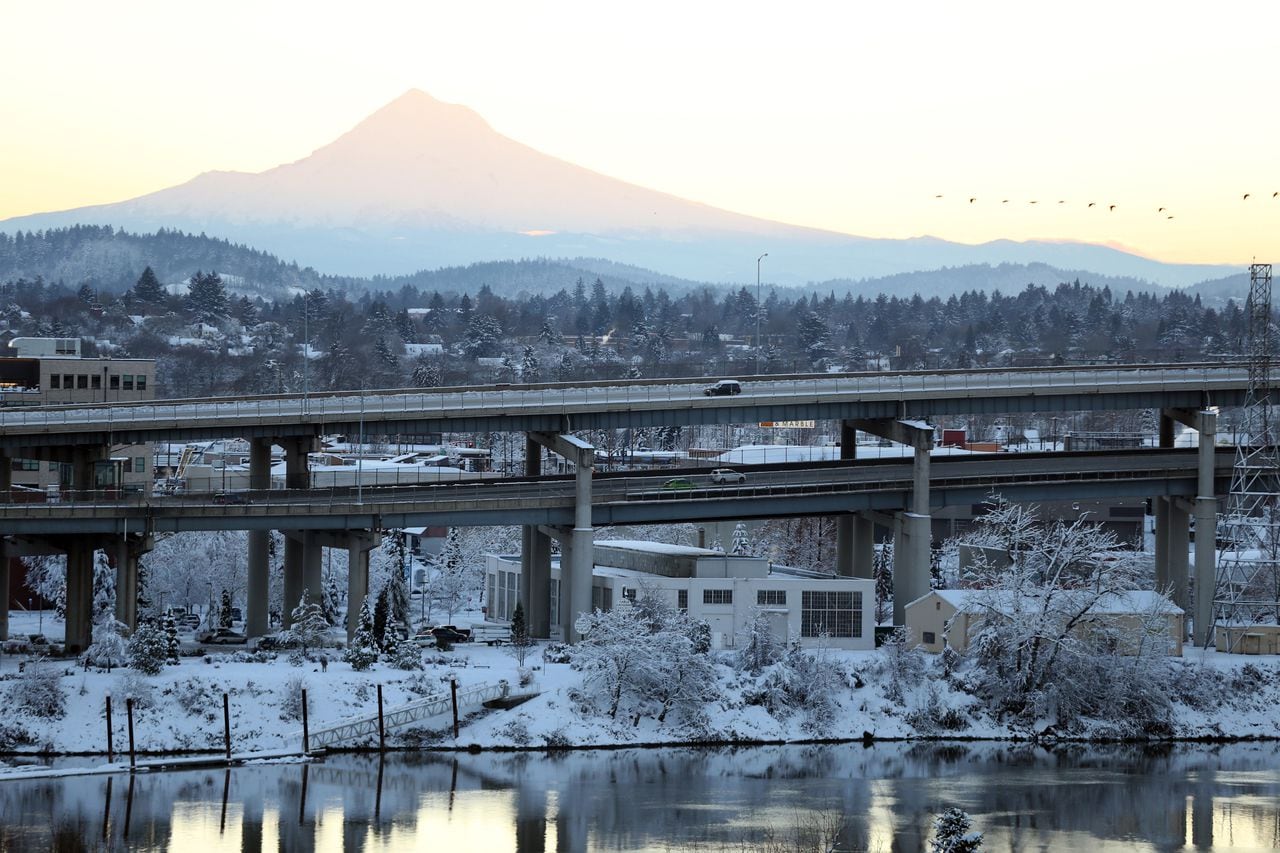 Featured image for "Oregon Braces for Ice Storm and Sub-Zero Wind Chill This Weekend"