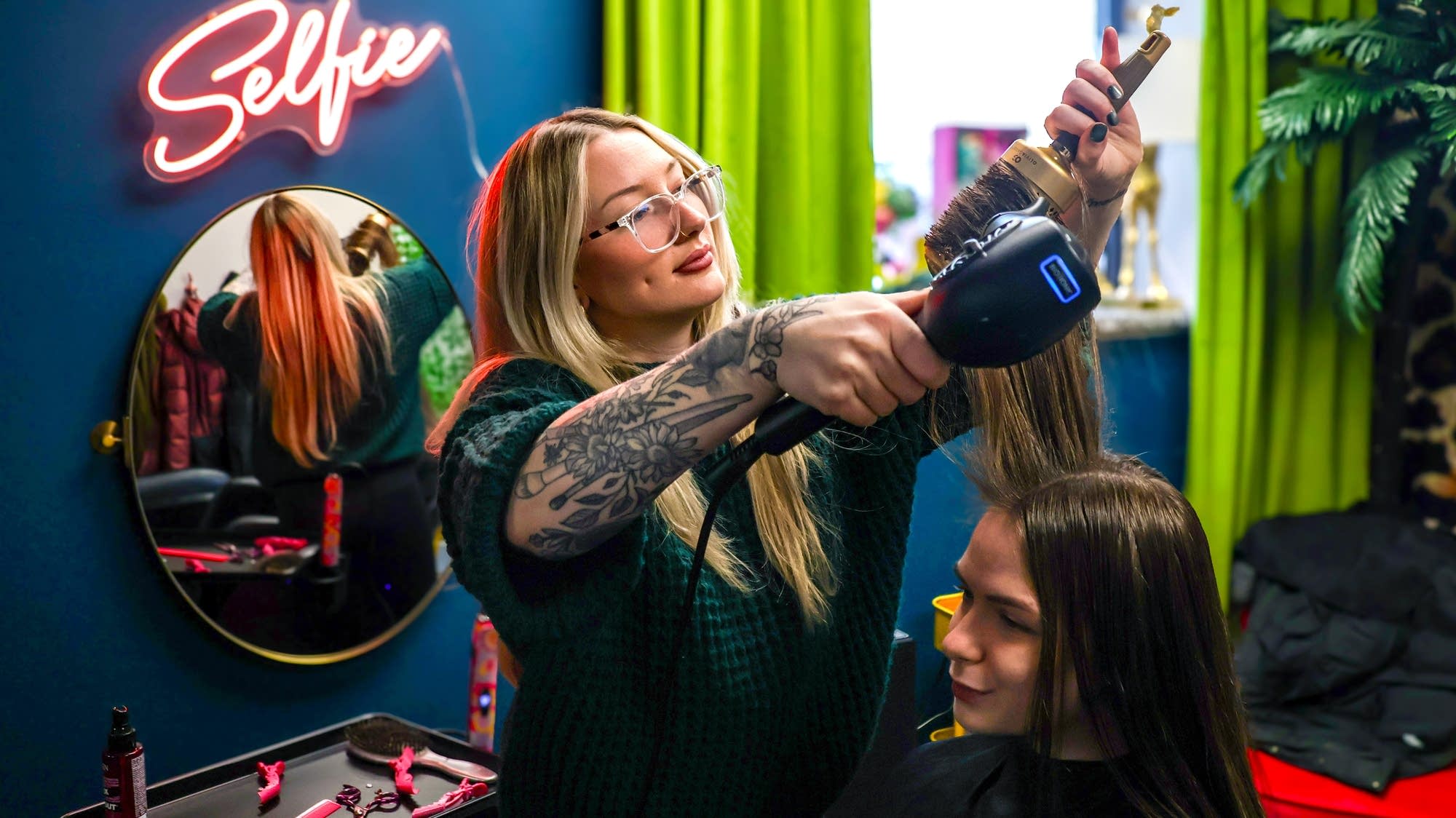 Featured image for Hair Salon Spending Decline Signals Economic Slowdown
