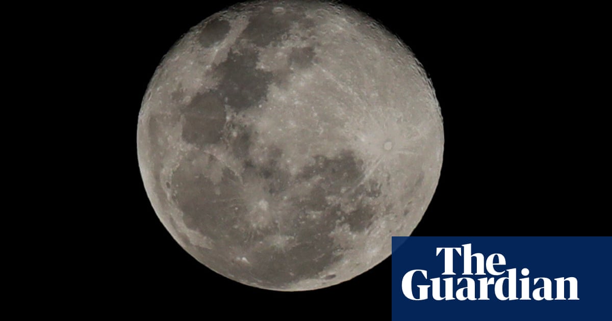 "Japan's SLIM Moon Lander Resumes Scientific Operations After Power Crisis"
