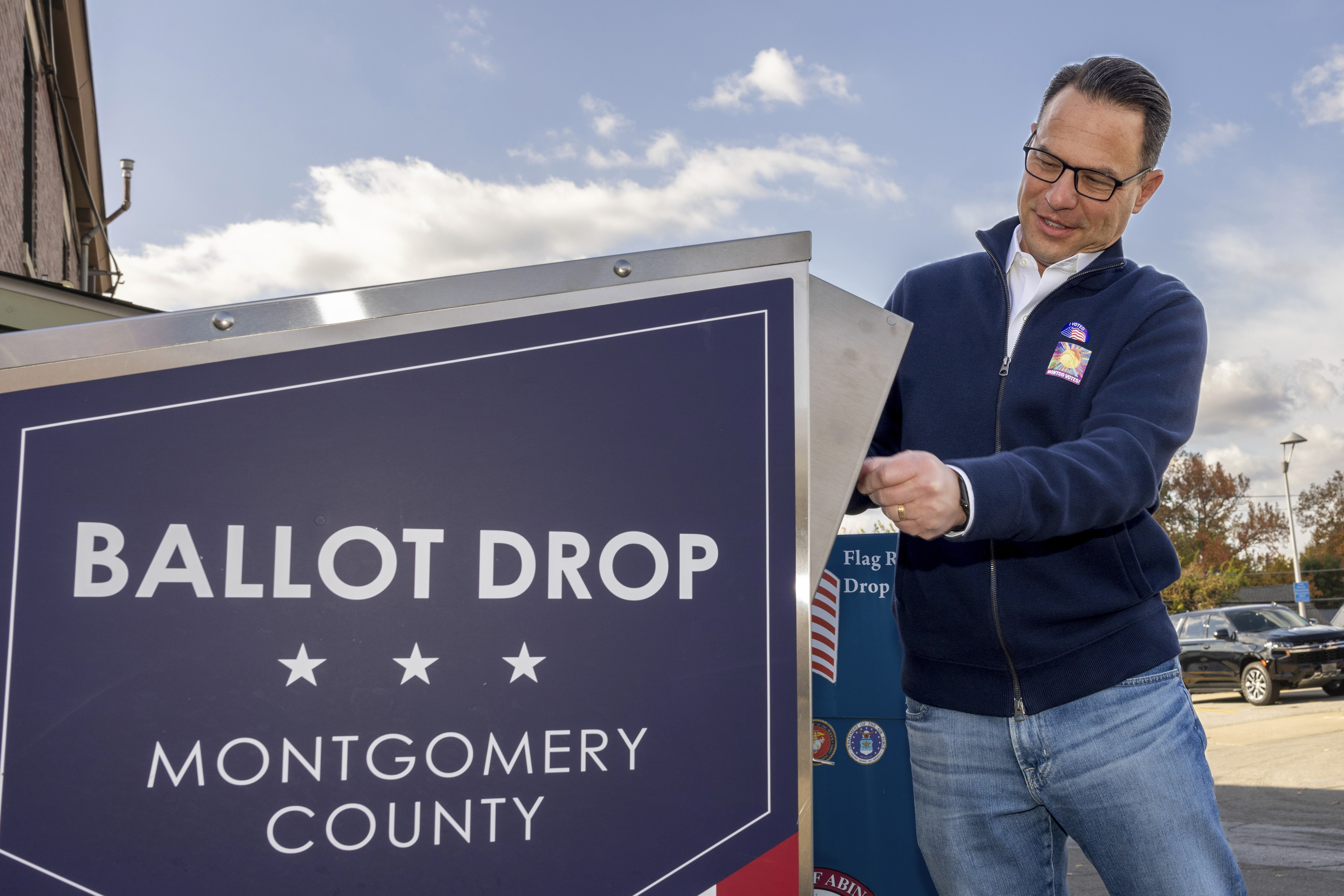 Featured image for Josh Shapiro Emerges as Key Contender in 2028 Presidential Race