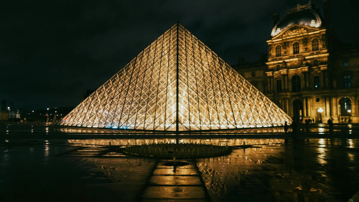 Featured image for Louvre's Security Lapses and Colonial Past Come Under Scrutiny