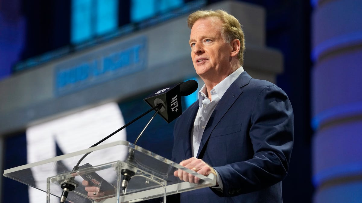 Featured image for "Live Analysis of 2023 NFL Draft Rounds 2 and 3"