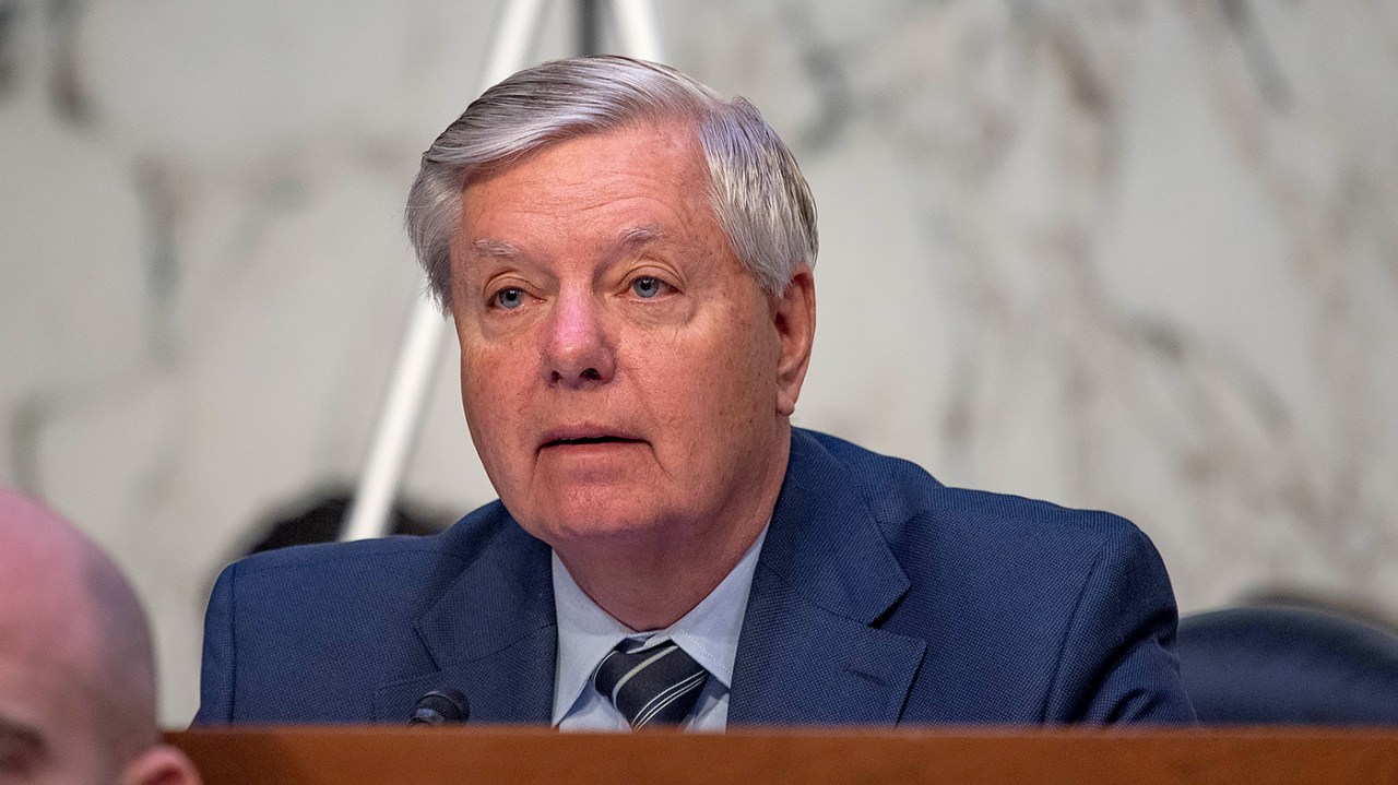 Featured image for Senate Ethics Admonishes Lindsey Graham for Campaign Violation