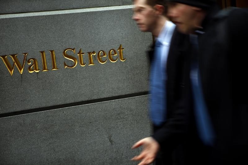 "Walmart, Discover, and Capital One: Market Movers to Watch"