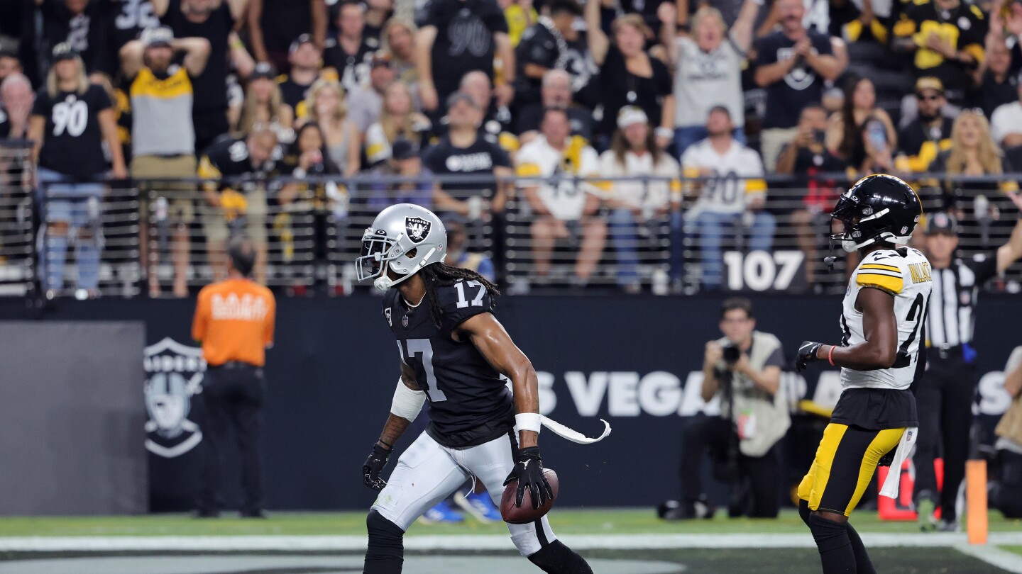 Featured image for Davante Adams Calls for Change in Raiders' Winning Culture