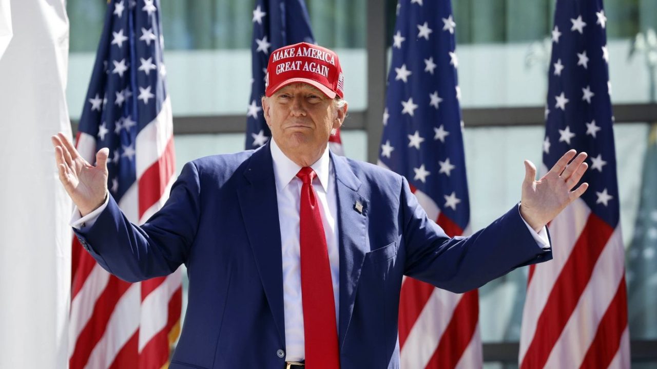 "Trump's VP Search Narrows Amid Fundraising Push"