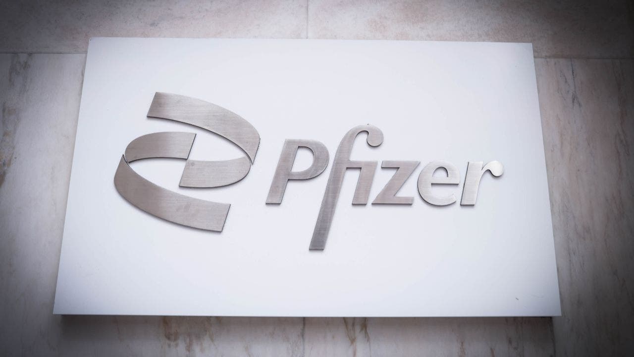Featured image for Pfizer's Lung Cancer Drug Projected to Surpass $1 Billion in Sales