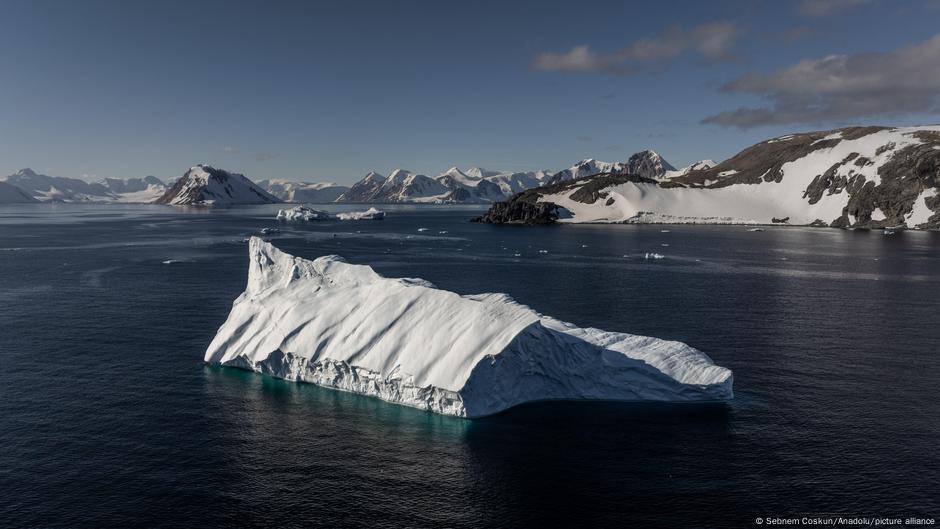 Featured image for Scientists Warn of Catastrophic Consequences from Rapid Antarctic Ice Loss
