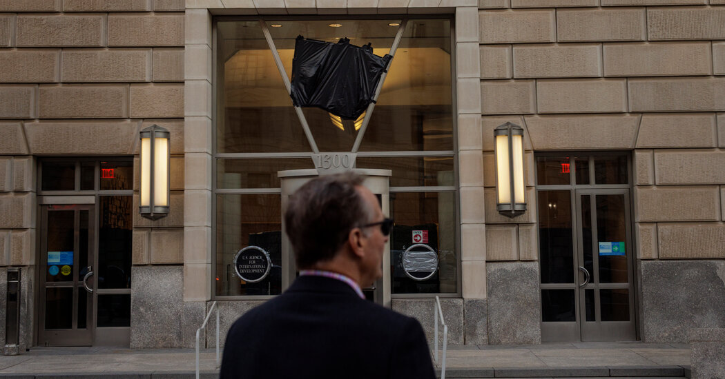 Featured image for Elon Musk's DOGE Strategy Sparks Federal Spending and Efficiency Debate