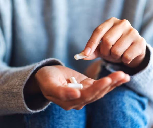 Featured image for Painkillers Linked to Increased Bleeding Risk