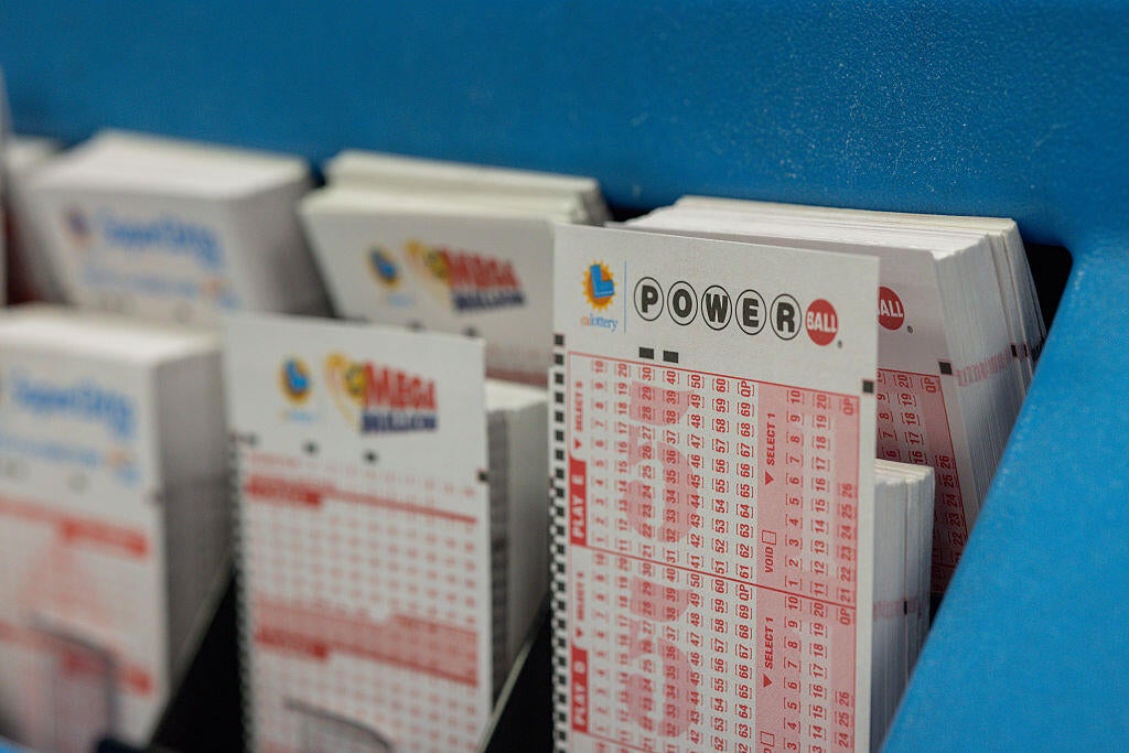 Featured image for Powerball Jackpot Soars to $1.25 Billion Amid No Winners
