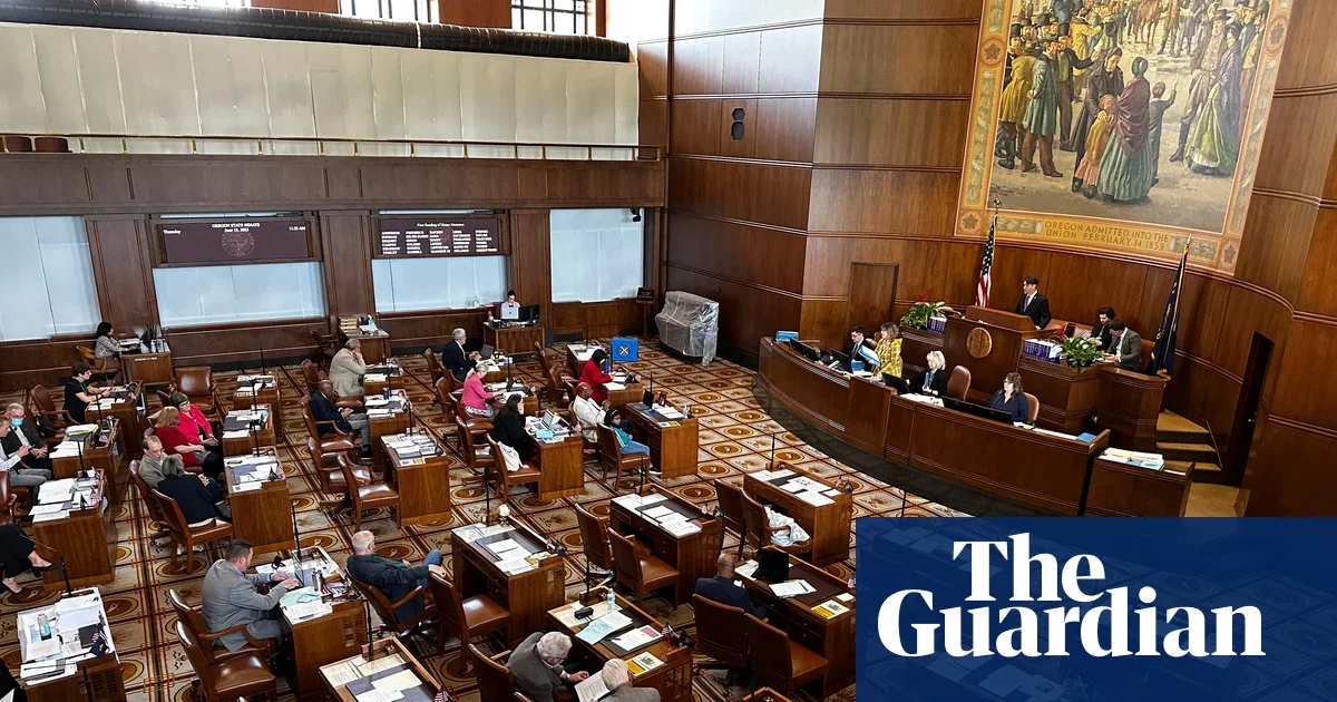 Oregon Senate walkout ends after Republican deal.