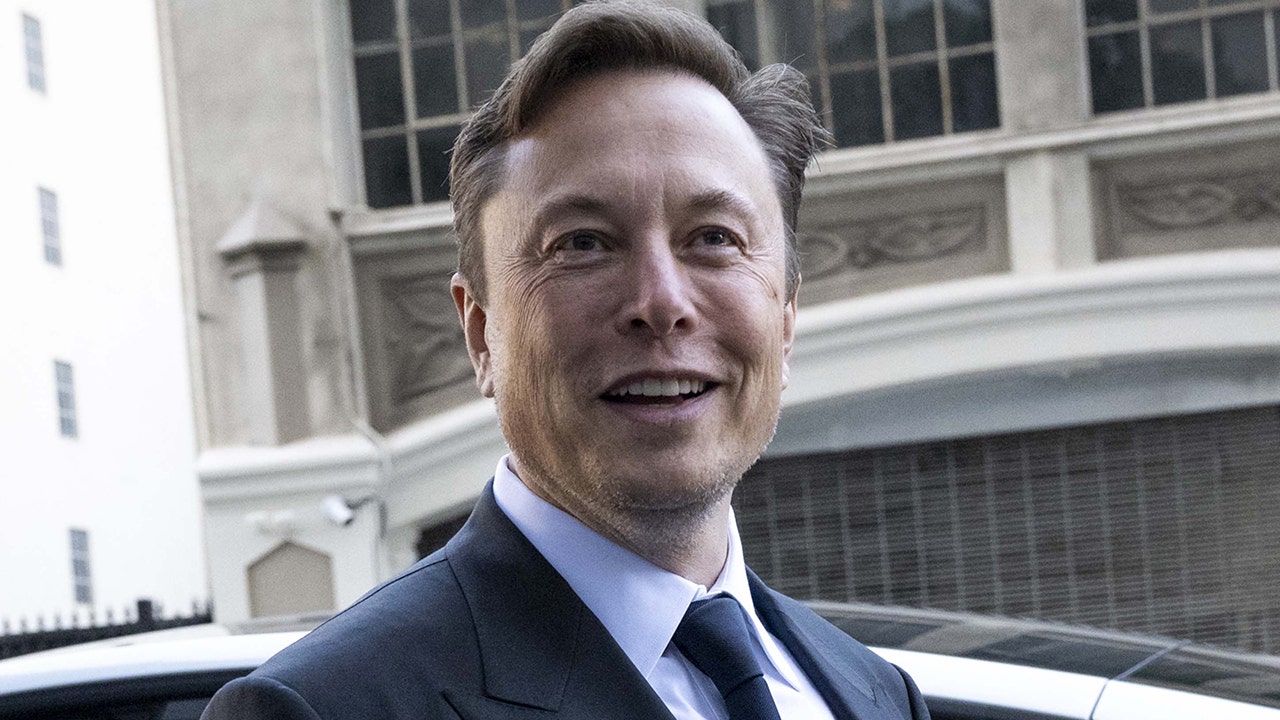 Elon Musk Surpasses Barack Obama as Twitter's Most Followed Account