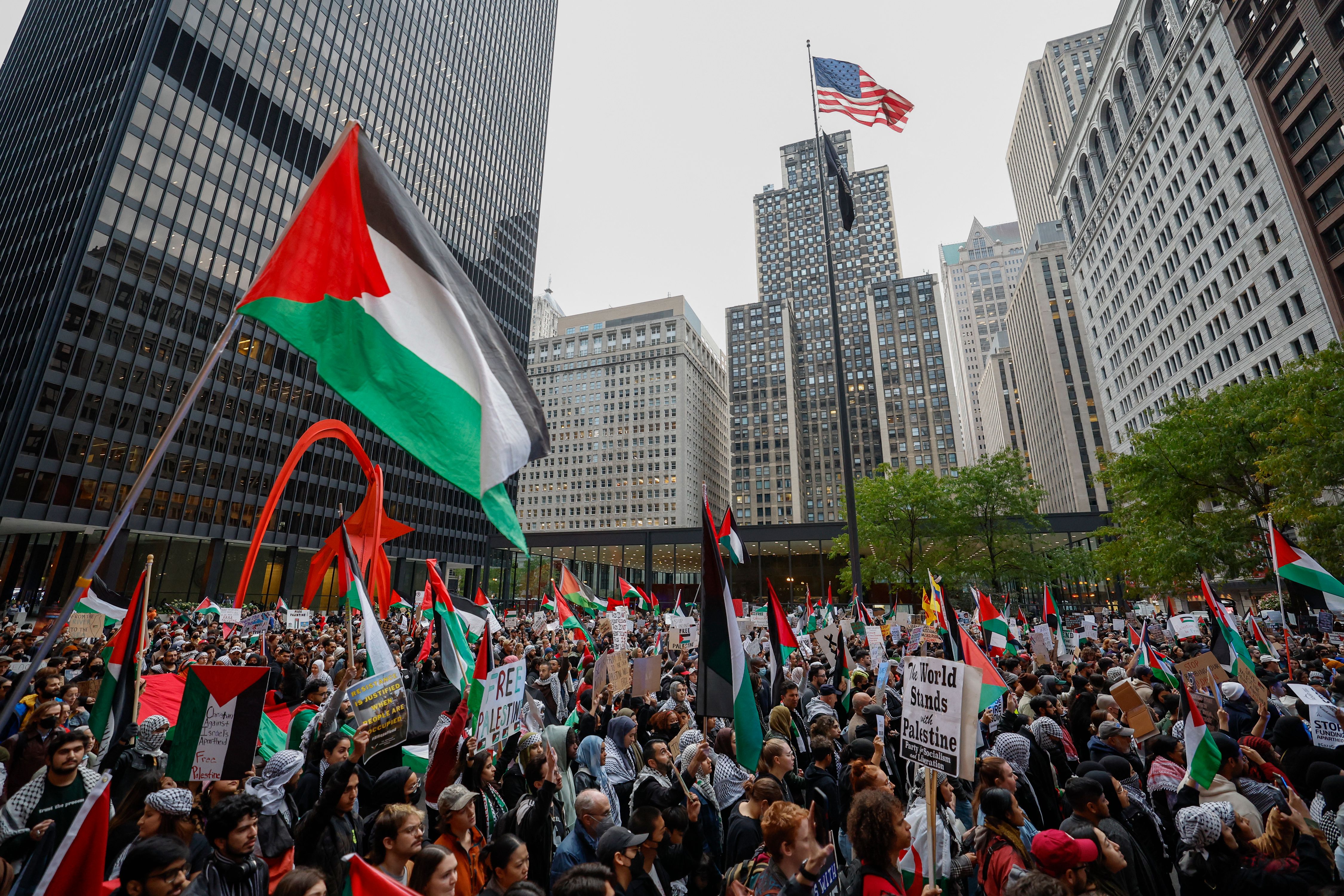 "Chicago City Council Calls for Ceasefire in Israel-Hamas Conflict"