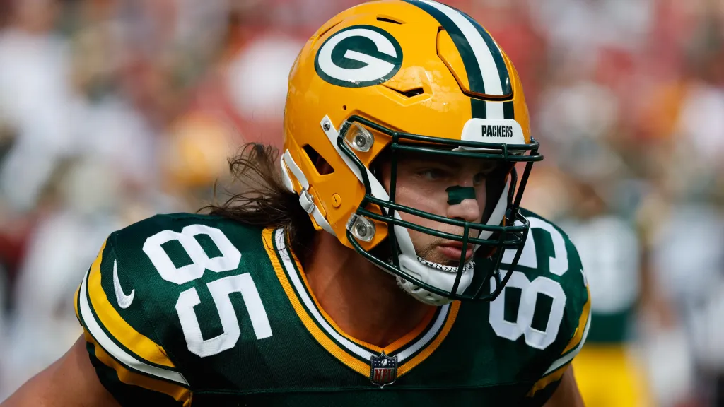 Featured image for Assessing the Bears' Addition of TE Robert Tonyan.