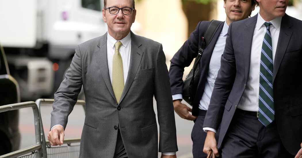 "Kevin Spacey Accused of Being a 'Sexual Bully' in UK Trial"