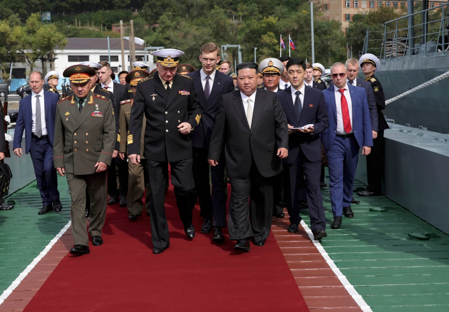"Kim Jong Un's Visit to Russia Raises Concerns Over Potential Alliance in Ukraine War"
