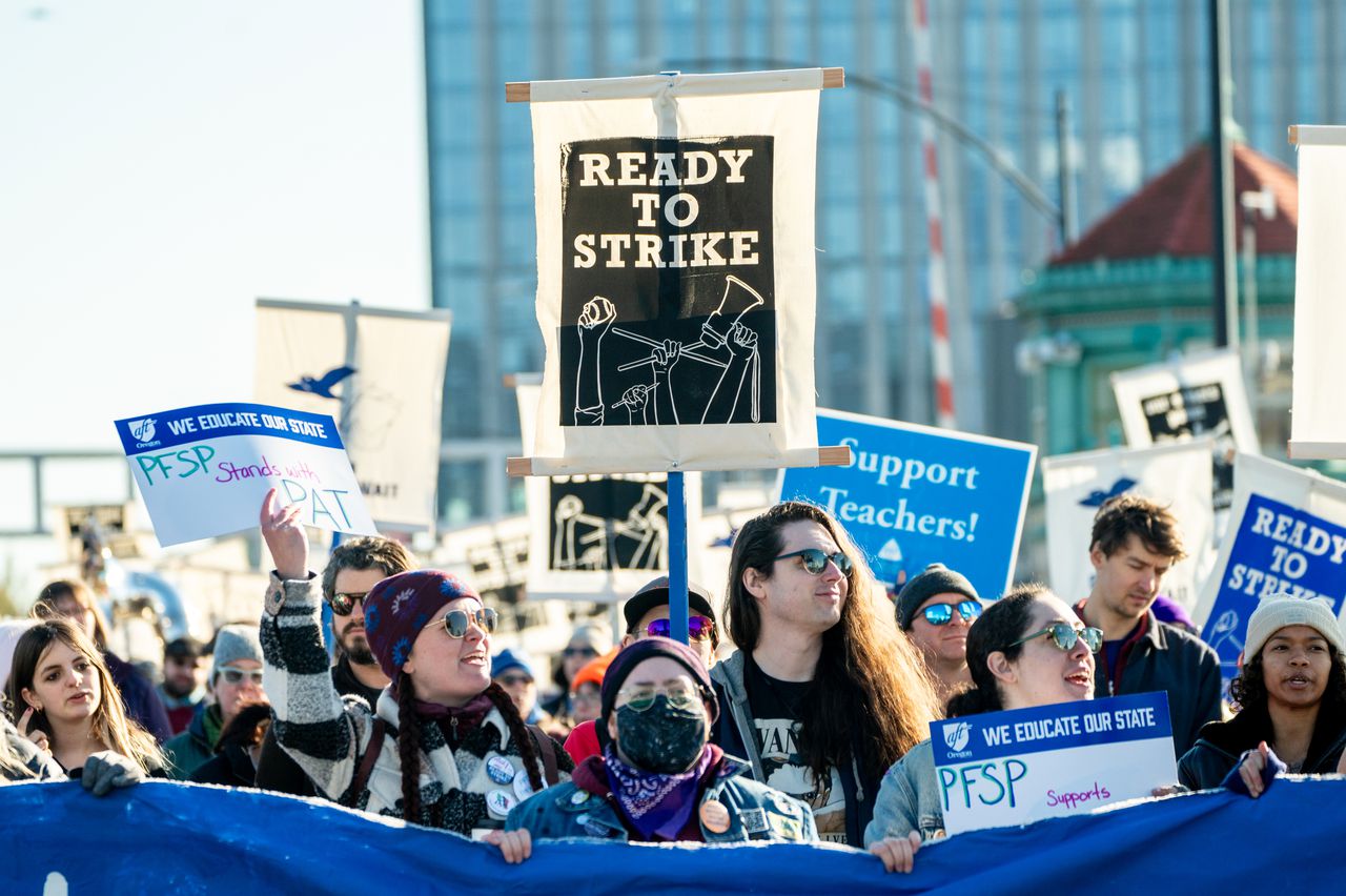 "Portland Public Schools Teachers Go on Historic Strike, Forcing Wednesday's School Closures"