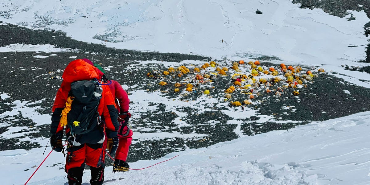 Featured image for Mount Everest Rescues Marred by Payment Disputes