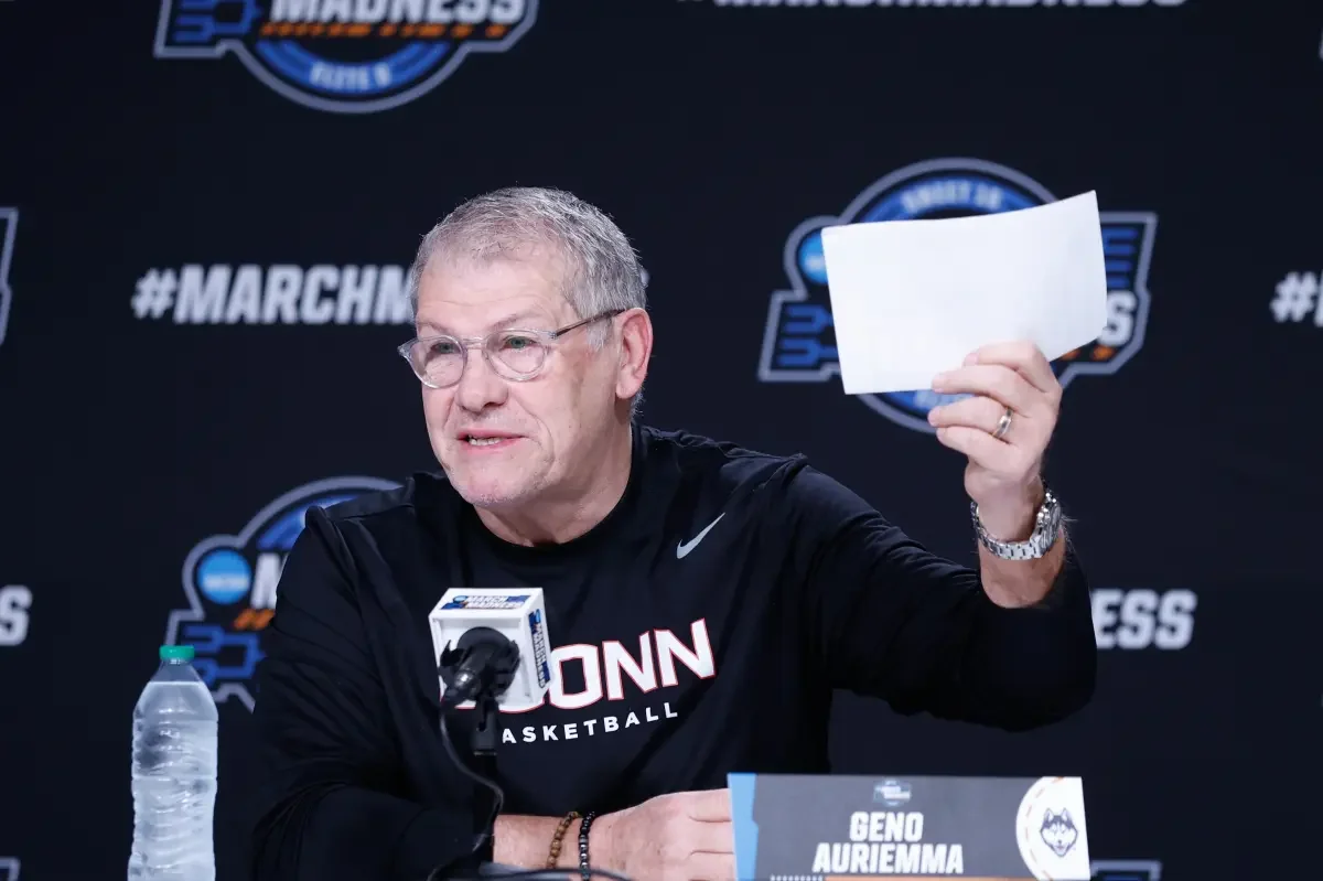 Geno Auriemma rails against NCAA changes, blaming new rims and two-site format