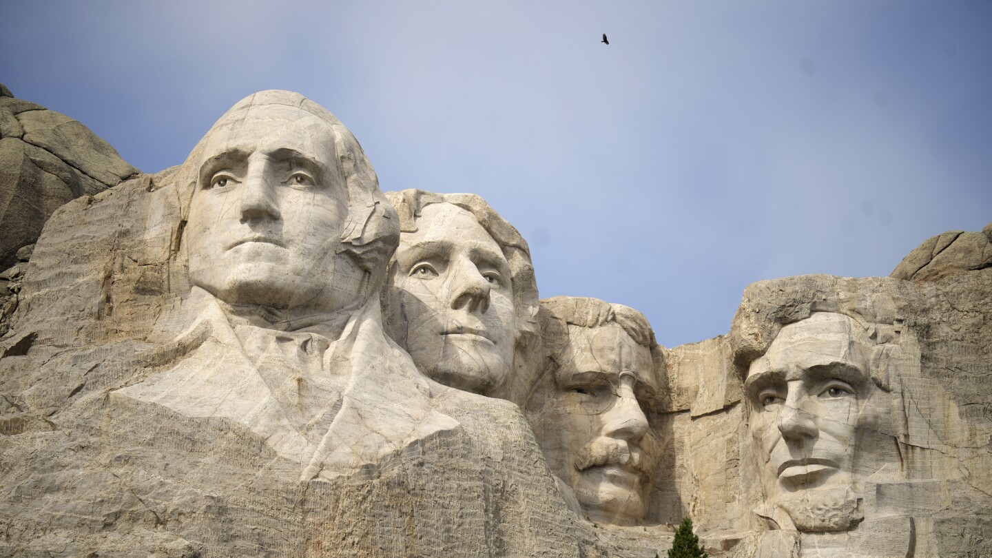 Featured image for "Mount Rushmore imposes strict rules for pilots flying tourists over national parks"