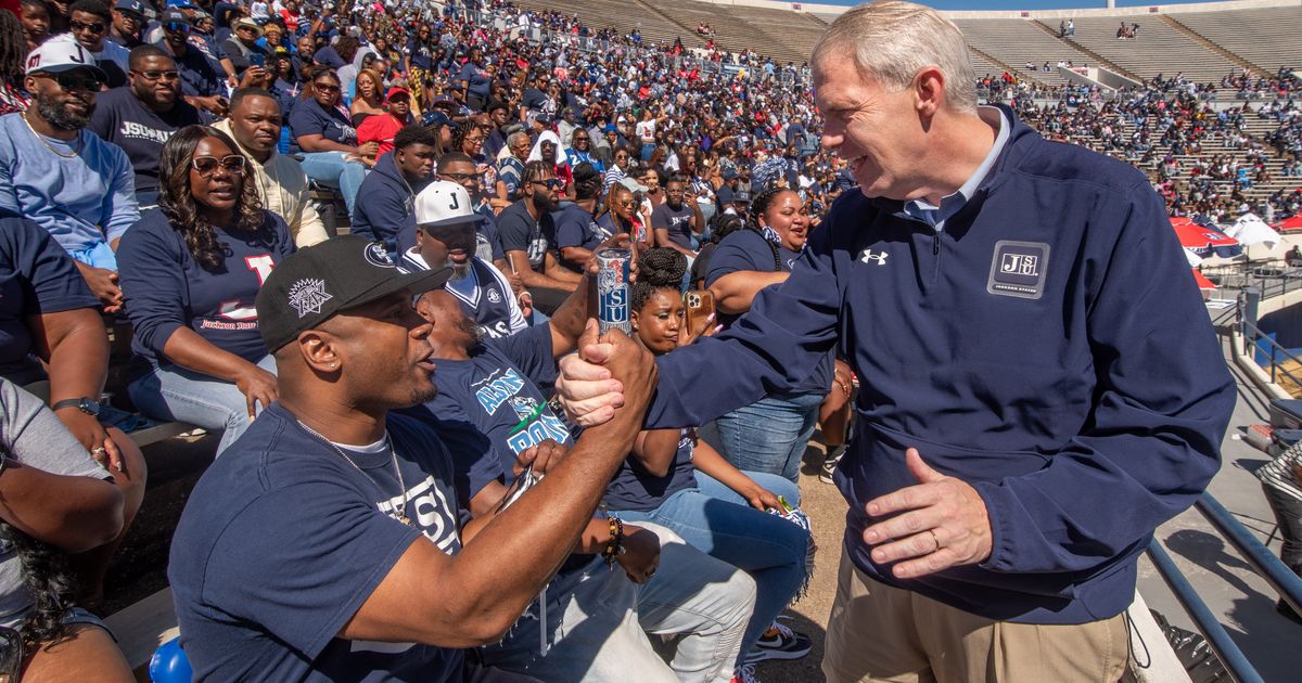 "Mississippi Governor's Race: Democrats Hope for Upset as Brandon Presley Campaigns Statewide"