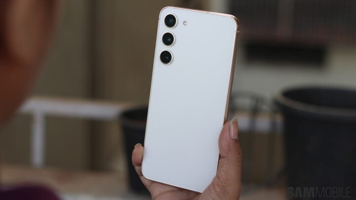 Featured image for "Samsung Galaxy S25 and S25 Plus to Feature Enhanced Cameras with 1-Inch Sensor"