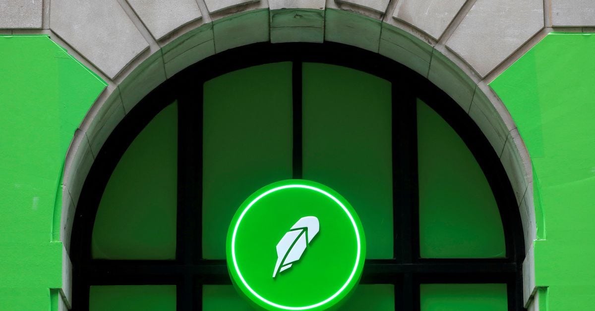Featured image for Robinhood's Q1 earnings beat estimates with revenue growth and 24-hour trading launch.