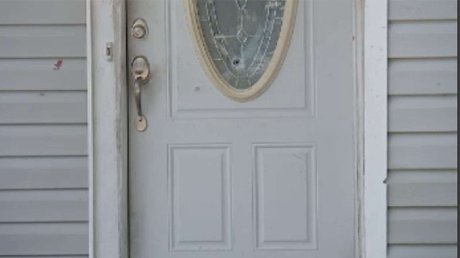 Homeowner kills two suspects posing as officers during home invasion