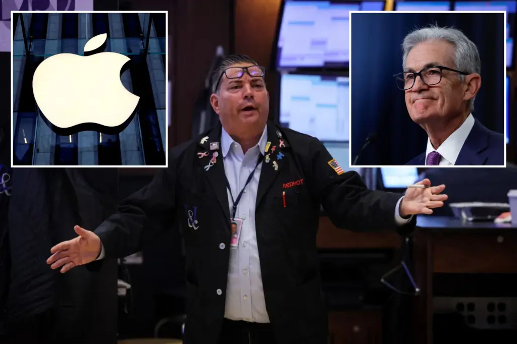 "Tech Troubles and Fed Testimony Drive Dow Down 400 Points"