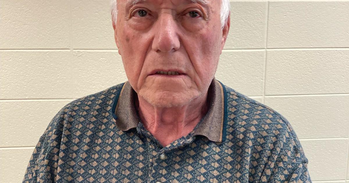 Deadly Dispute Erupts Over Noisy Leaf Blower in Illinois