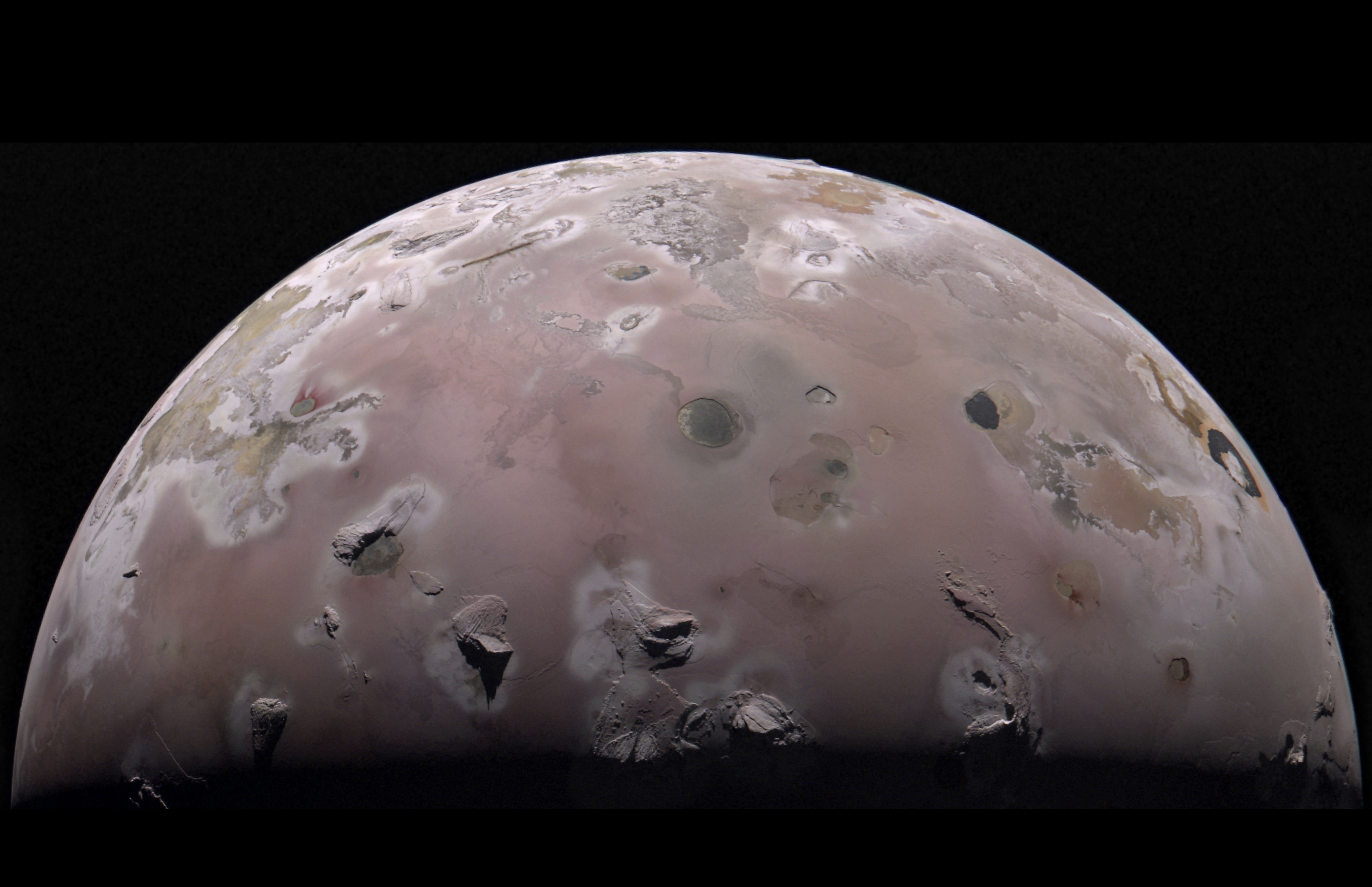 Featured image for Juno Mission Challenges Understanding of Io's Volcanic Activity