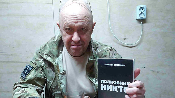 "Prigozhyn vs Putin: Tensions Rise in Russian Military Control"