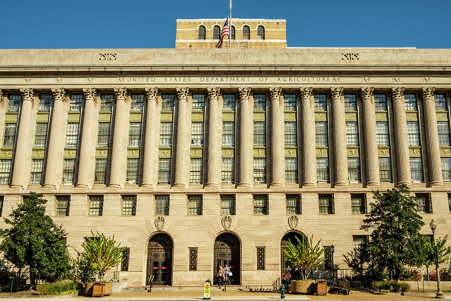 Featured image for USDA Plans Major Reorganization to Bring Staff Closer to Farmers