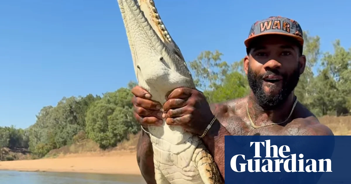 Featured image for Steve Irwin’s Father Criticizes Dangerous Crocodile Wrestling Videos by Influencers