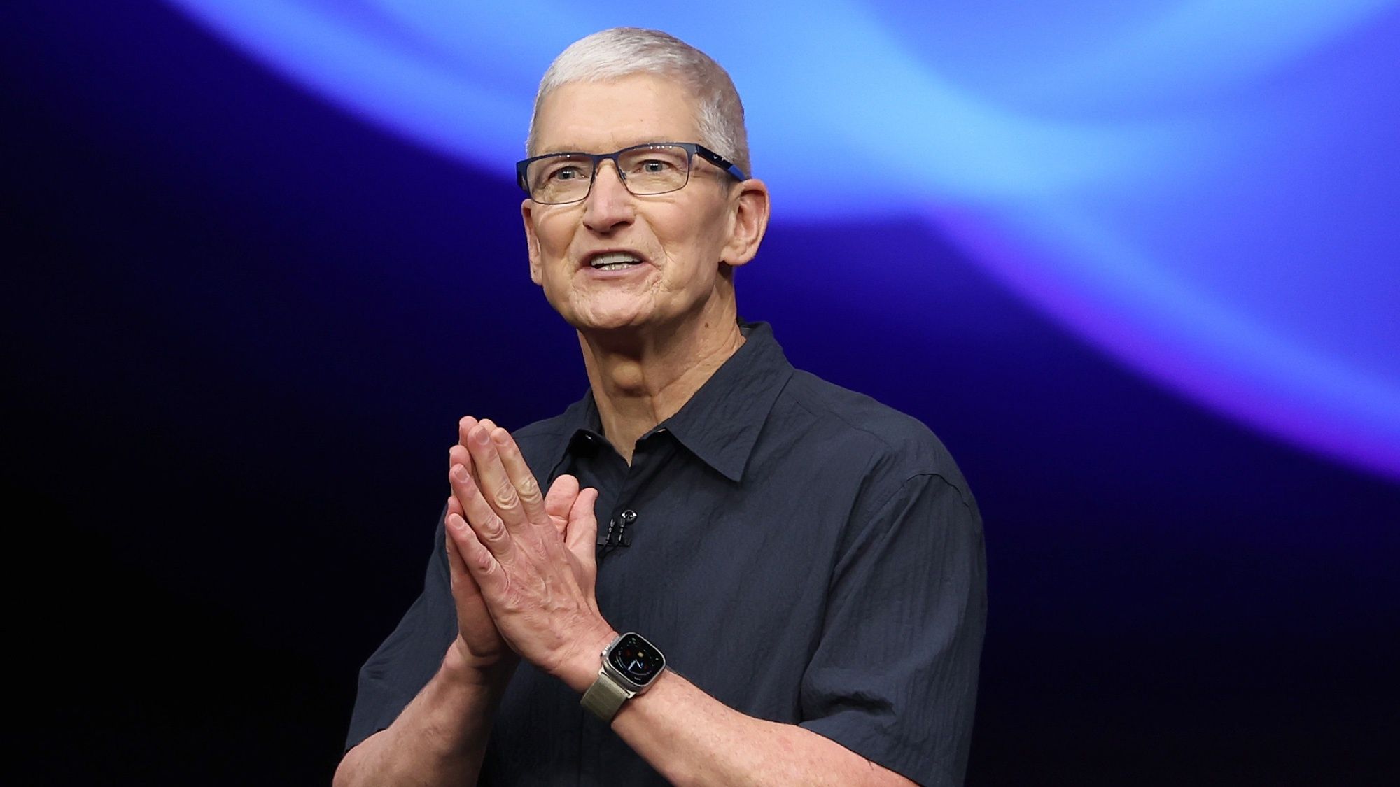 Featured image for Apple shifts focus from Vision Pro to upcoming AI-powered smart glasses