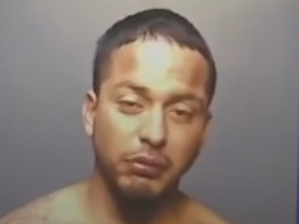 Texas driver charged with manslaughter in deadly crash that killed 8 migrants.