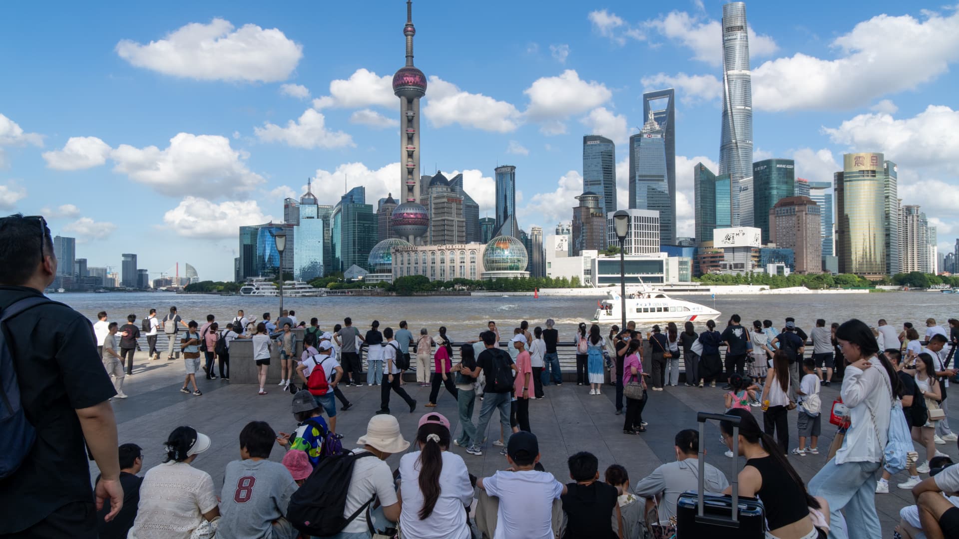 Featured image for Asian Markets Drop Amid Renewed China-U.S. Trade Tensions