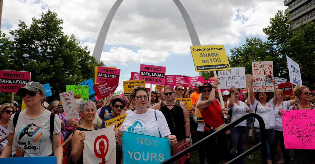 Featured image for Missouri Activists Push for Abortion Legalization on 2024 Ballot