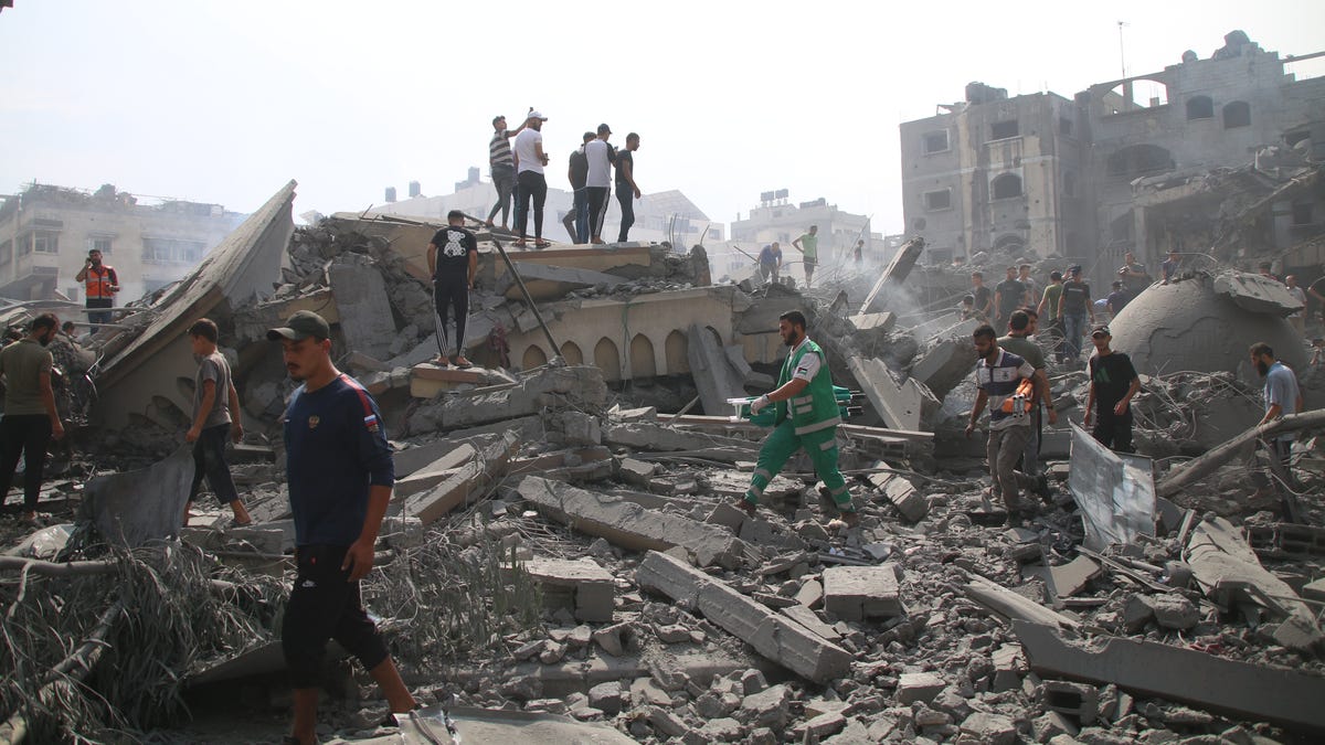 Navigating the Israel-Hamas Conflict: Social Media's Role in Spreading Misinformation
