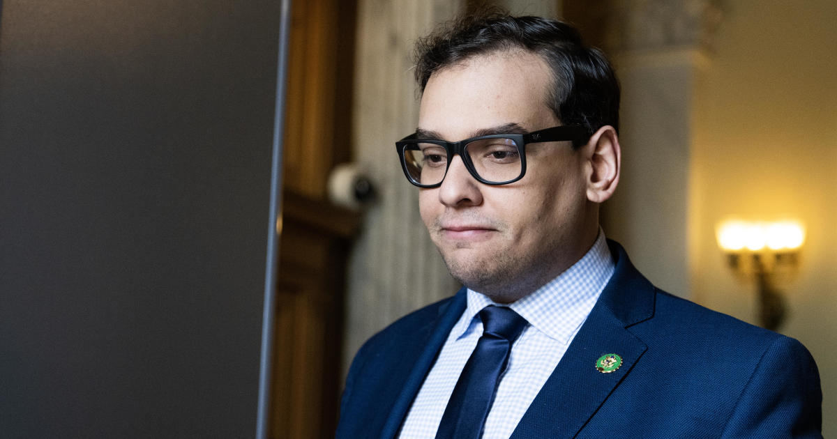 Featured image for Judge orders disclosure of George Santos' bail benefactors.