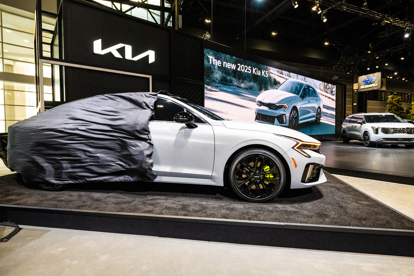 "Ultimate Guide to the 2024 Chicago Auto Show at McCormick Place"