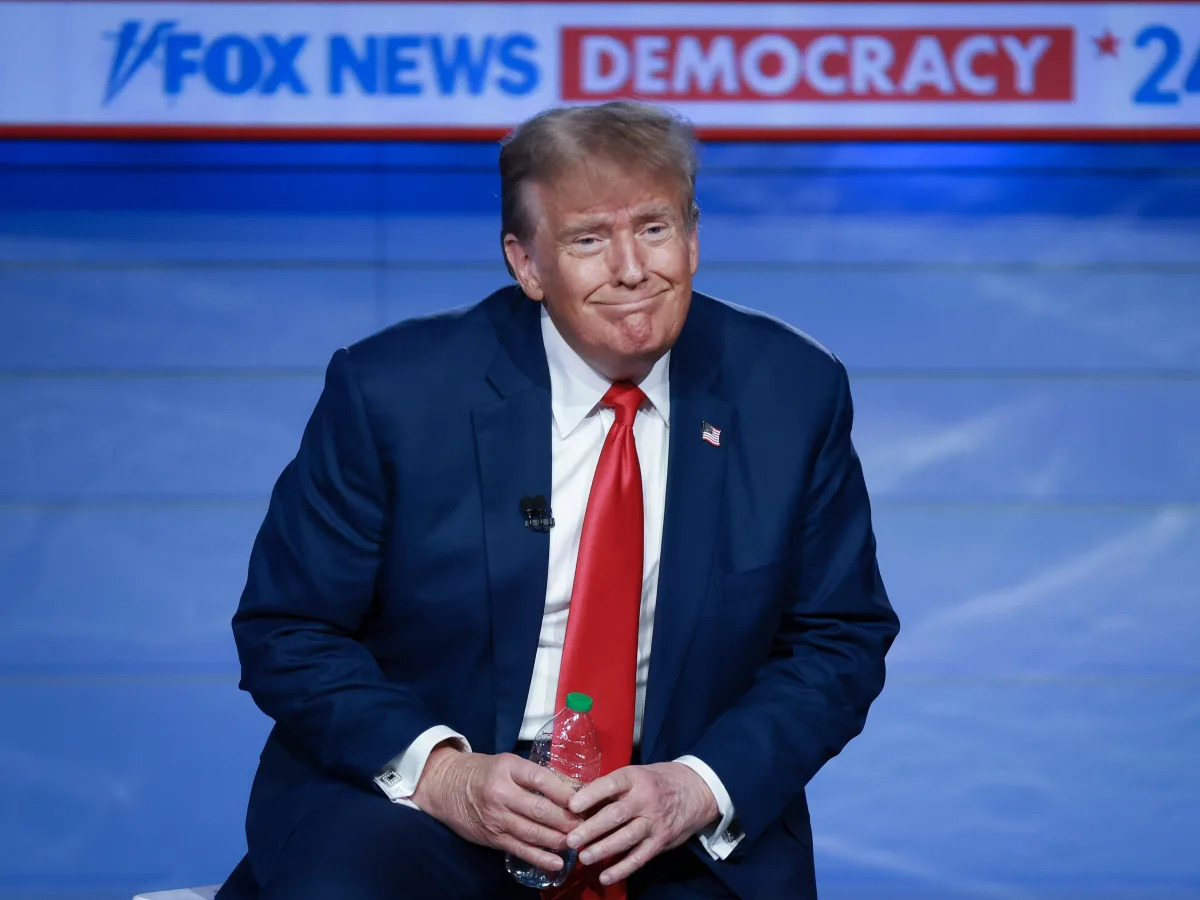 "Trump Ordered to Pay $400,000 in Legal Fees to New York Times and Journalists"