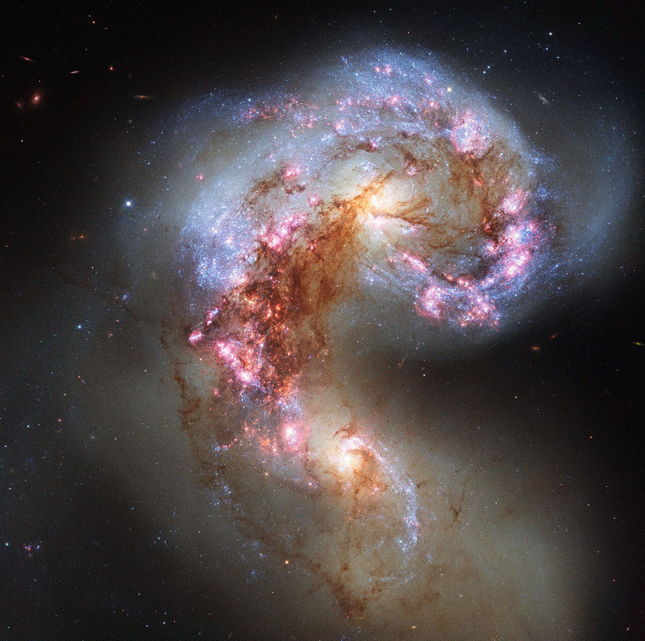 Breakthrough in Understanding Formation of Giant Galaxies