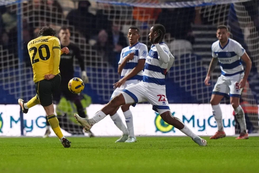 Wrexham edge QPR in London to surge into Championship playoffs