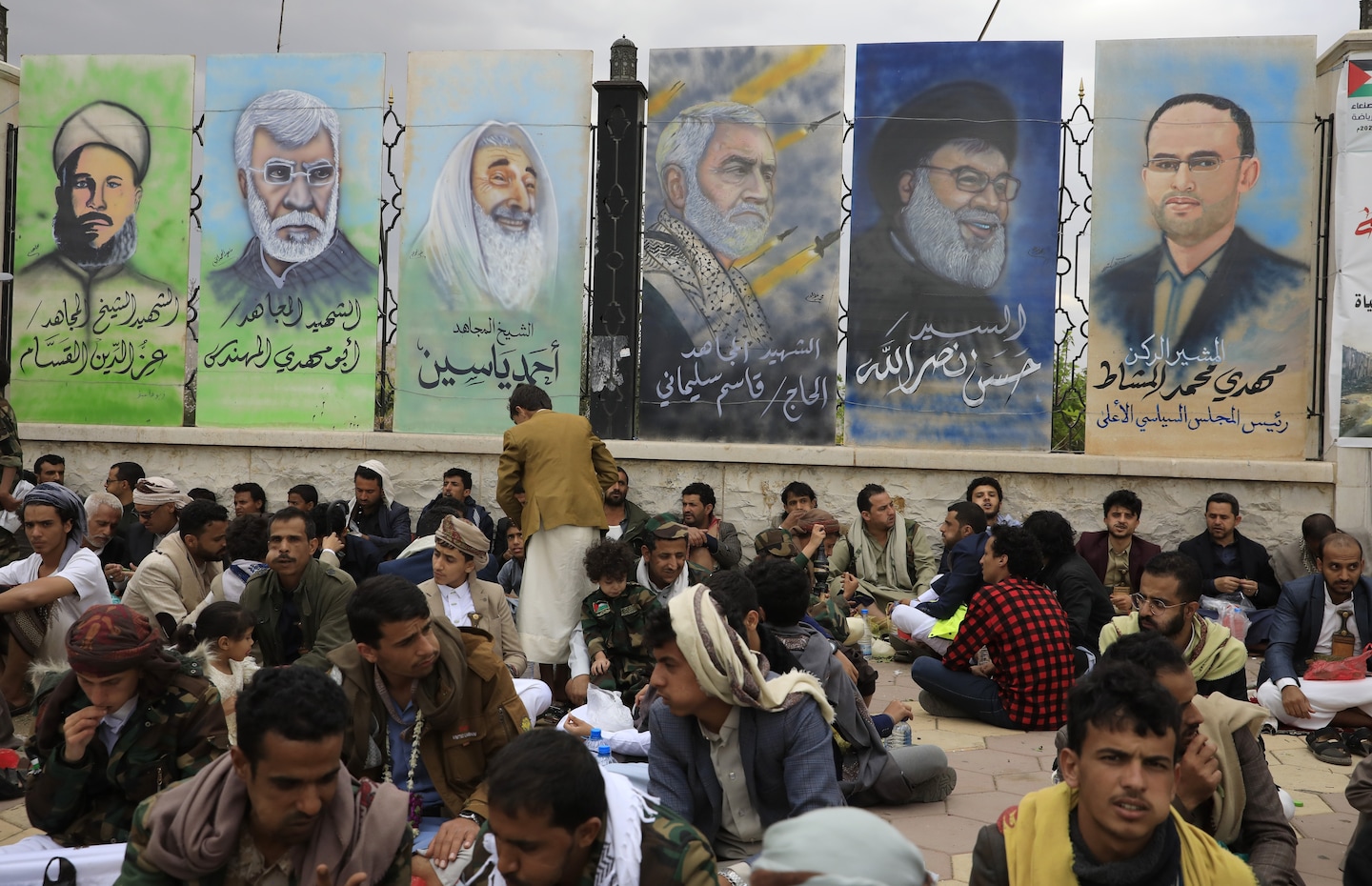 "Iran Urges Proxies to Avoid Provoking U.S. to Prevent Wider War"